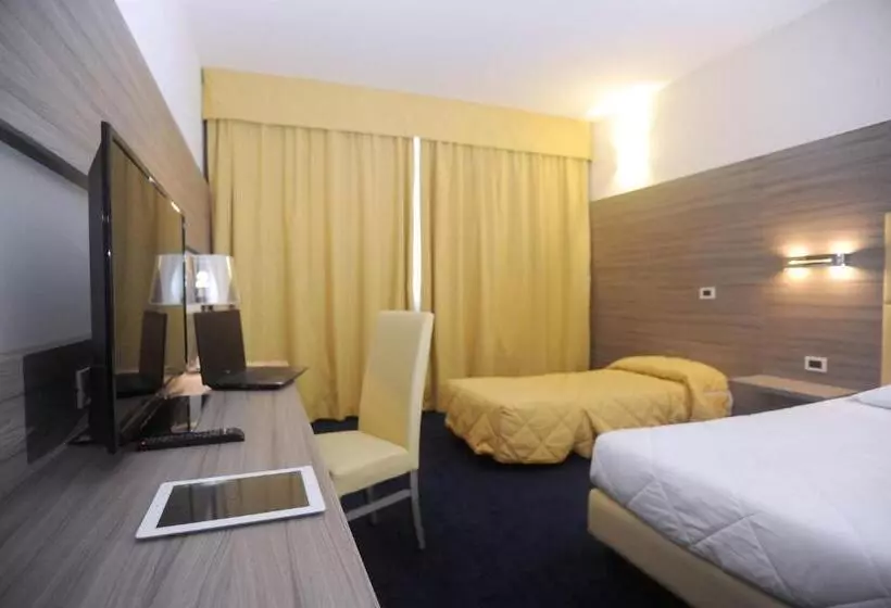 اتاق استاندارد سه نفره, Palace Inn Rome Fiano