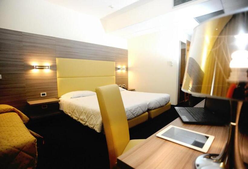 חדר סטנדרט לשלושה, Palace Inn Rome Fiano