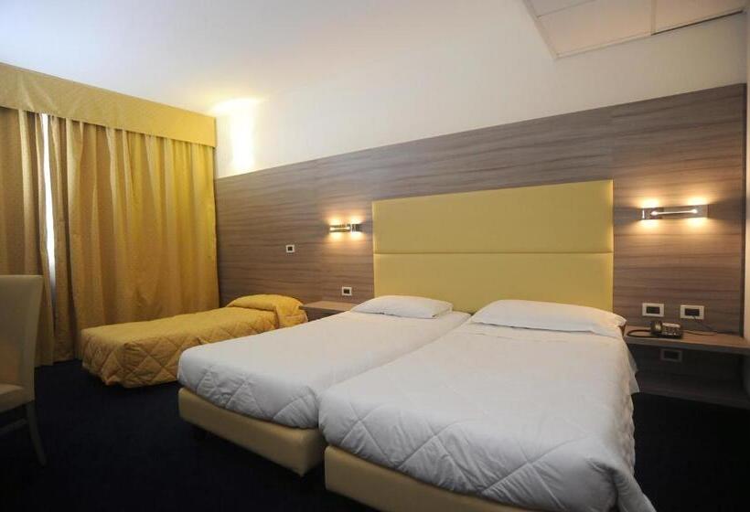 חדר סטנדרט לשלושה, Palace Inn Rome Fiano