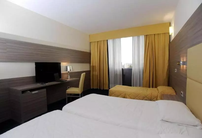اتاق استاندارد سه نفره, Palace Inn Rome Fiano