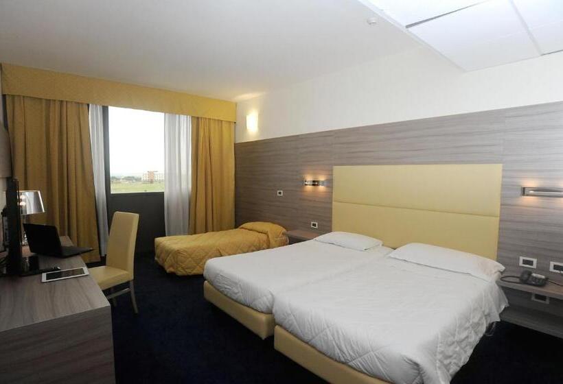 חדר סטנדרט לארבעה, Palace Inn Rome Fiano