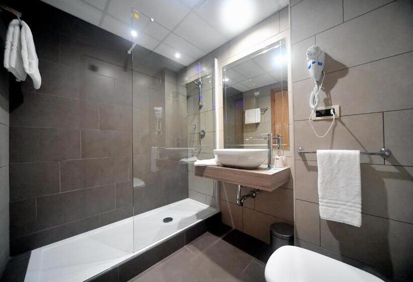 חדר סטנדרט לארבעה, Palace Inn Rome Fiano