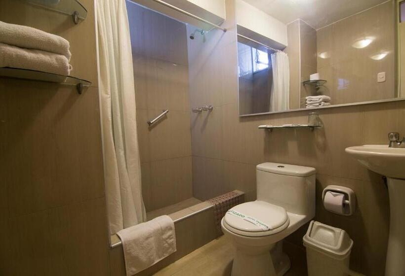 חדר סטנדרט לארבעה, Premier