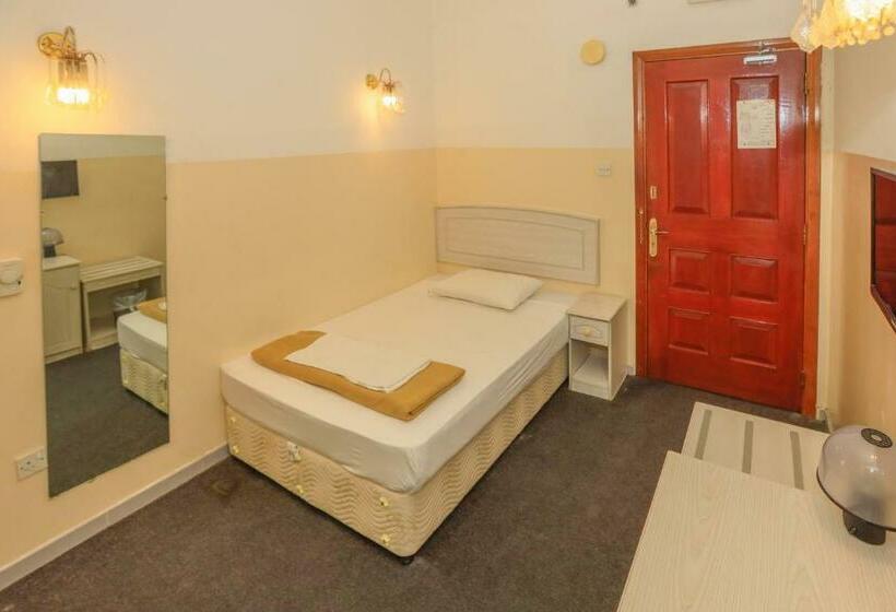 标准单人间, Queen S