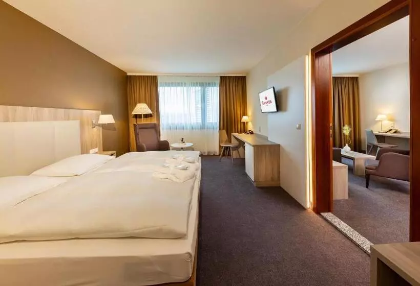 سوئیت با تخت بزرگ, Ramada Graz