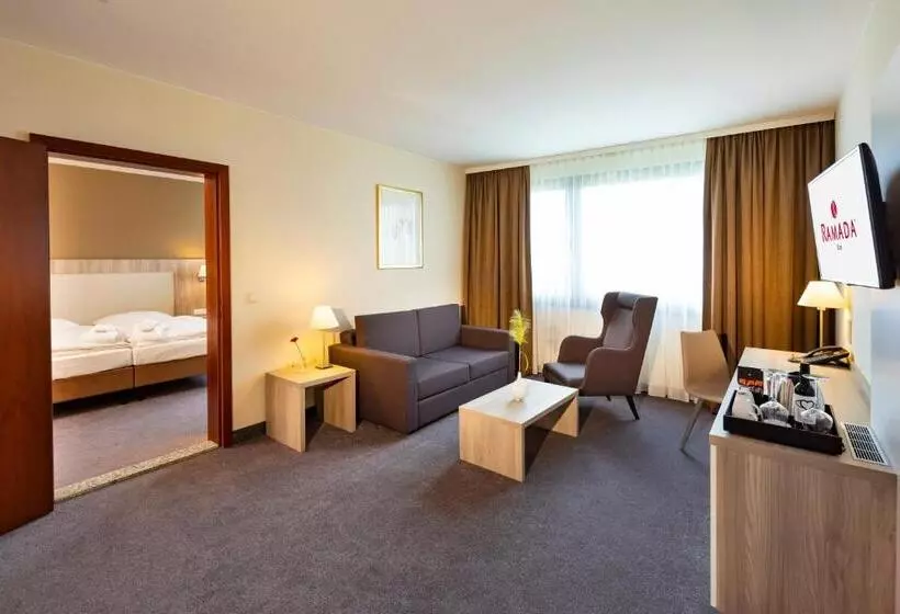 سوئیت با تخت بزرگ, Ramada Graz