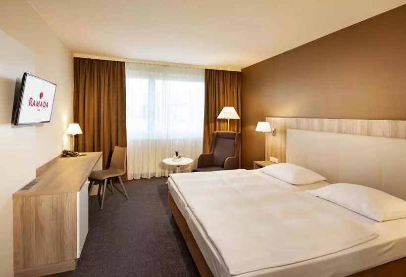 اتاق استاندارد با تخت بزرگ, Ramada Graz