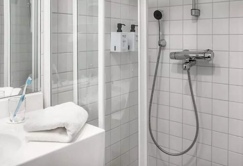 اتاق سوپریور با تخت بزرگ, Scandic Plaza Turku