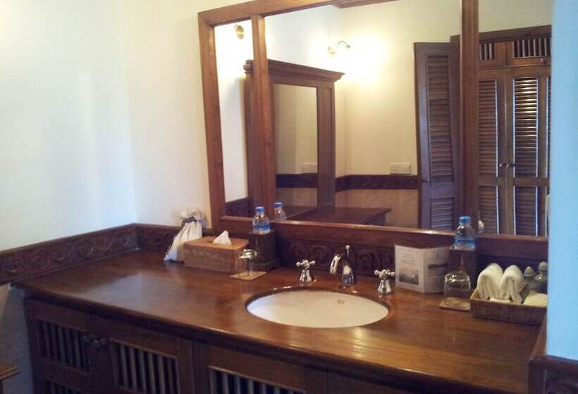 اتاق لوکس, Inle Lake View Resort & Spa