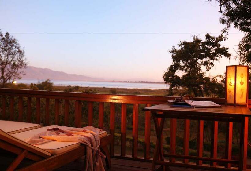اتاق لوکس, Inle Lake View Resort & Spa