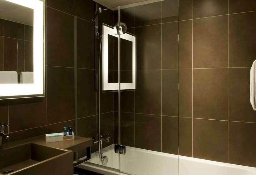 اتاق سوپریور, Novotel Paris 17