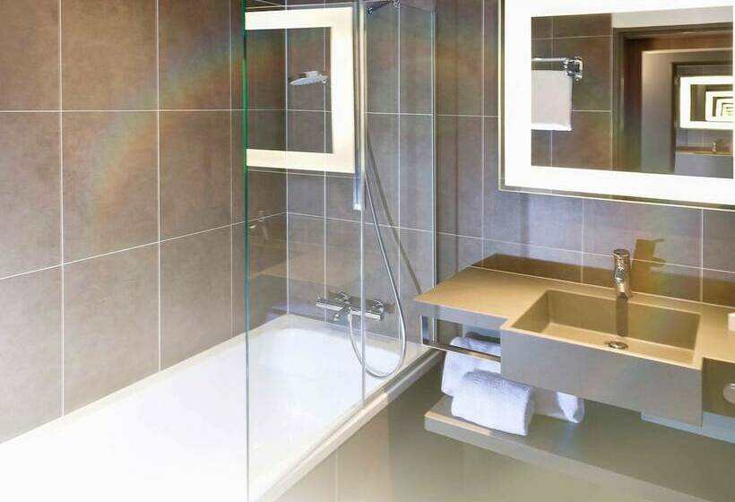 اتاق سوپریور, Novotel Paris 17