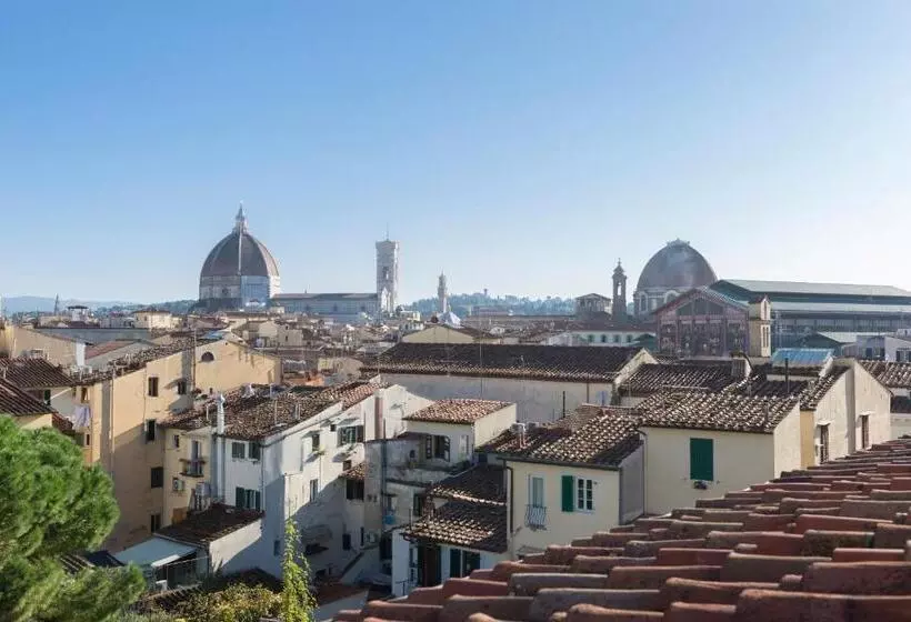مجموعه ویستا شهر, Palazzo Castri 1874 Hotel & Spa