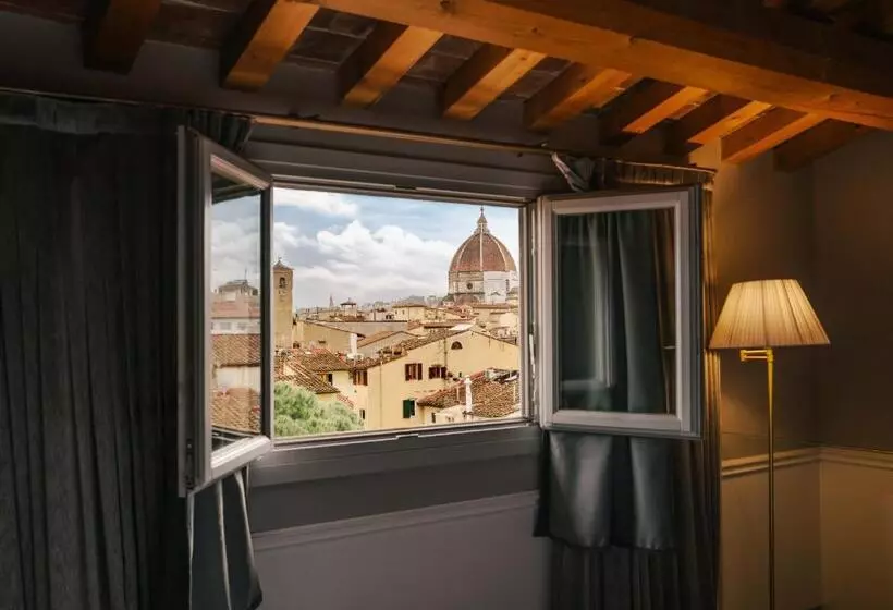 مجموعه ویستا شهر, Palazzo Castri 1874 Hotel & Spa