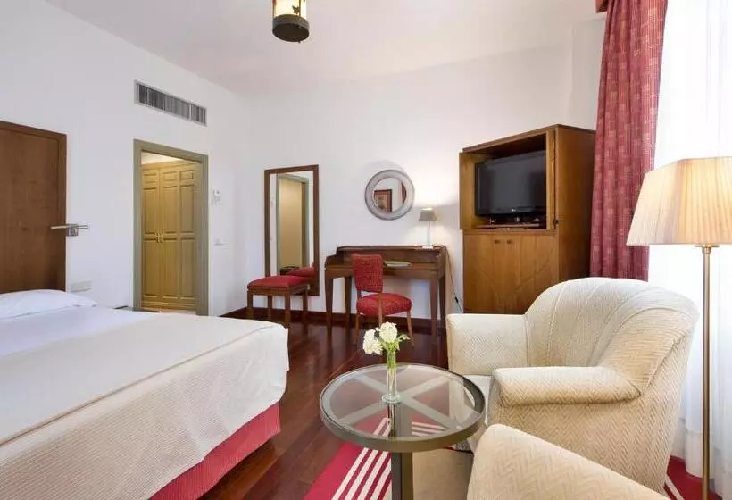 سوییت جونیور, Parador De Limpias