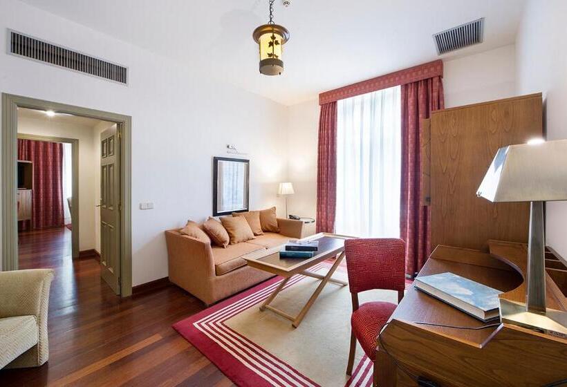 سوییت جونیور, Parador De Limpias