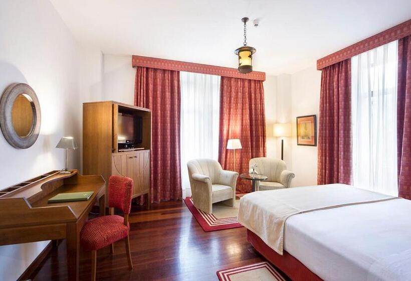 سوییت جونیور, Parador De Limpias