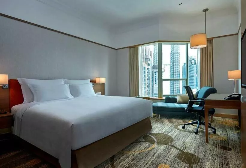 キングサイズベッドのデラックスルーム, Pullman Kuala Lumpur City Centre Hotel & Residences