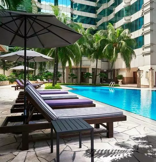 キングサイズベッドのデラックスルーム, Pullman Kuala Lumpur City Centre Hotel & Residences