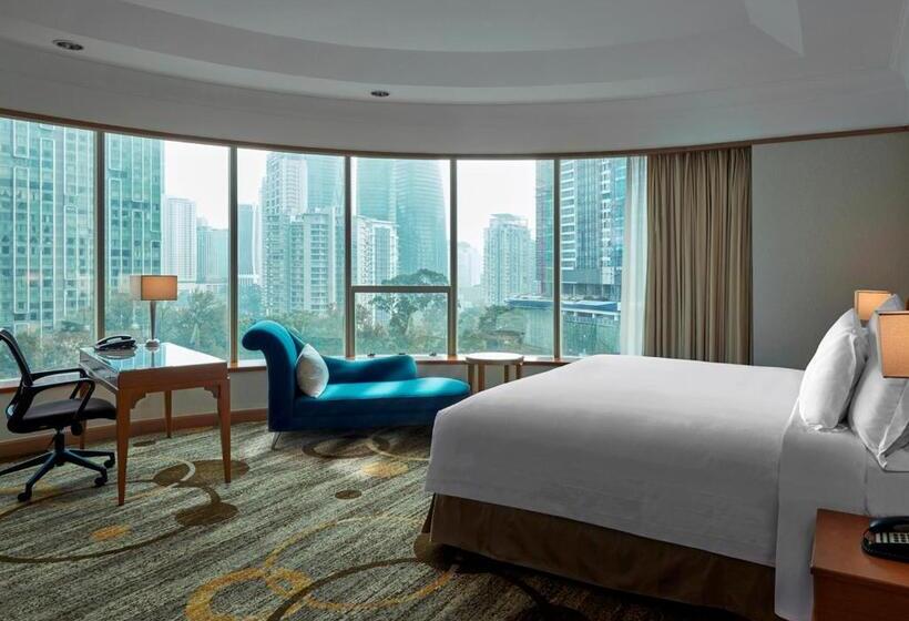 Номер Премиум, Pullman Kuala Lumpur City Centre Hotel & Residences