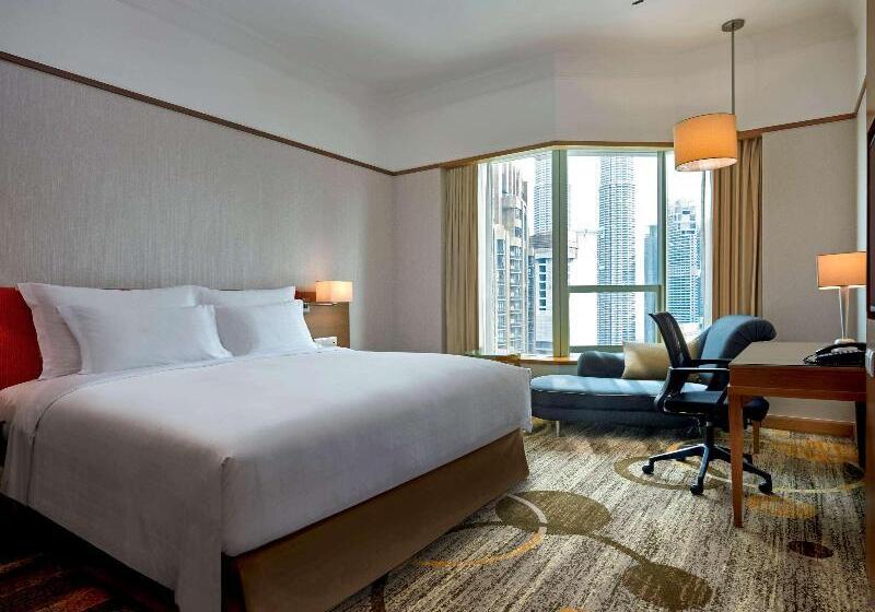 اتاق لوکس با تخت بزرگ, Pullman Kuala Lumpur City Centre Hotel & Residences