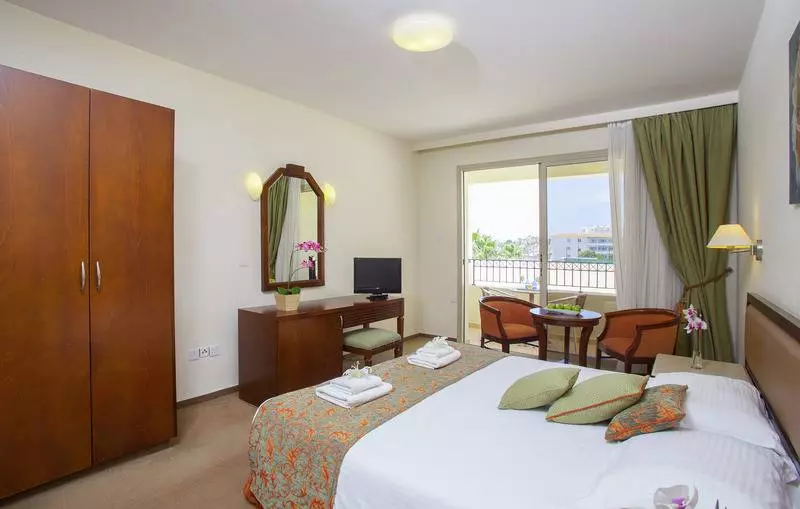 キングサイズベッドのデラックスルーム, Pullman Kuala Lumpur City Centre Hotel & Residences