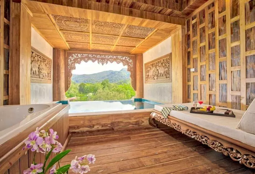 سوئیت با چشم‌انداز, Santhiya Tree Koh Chang Resort