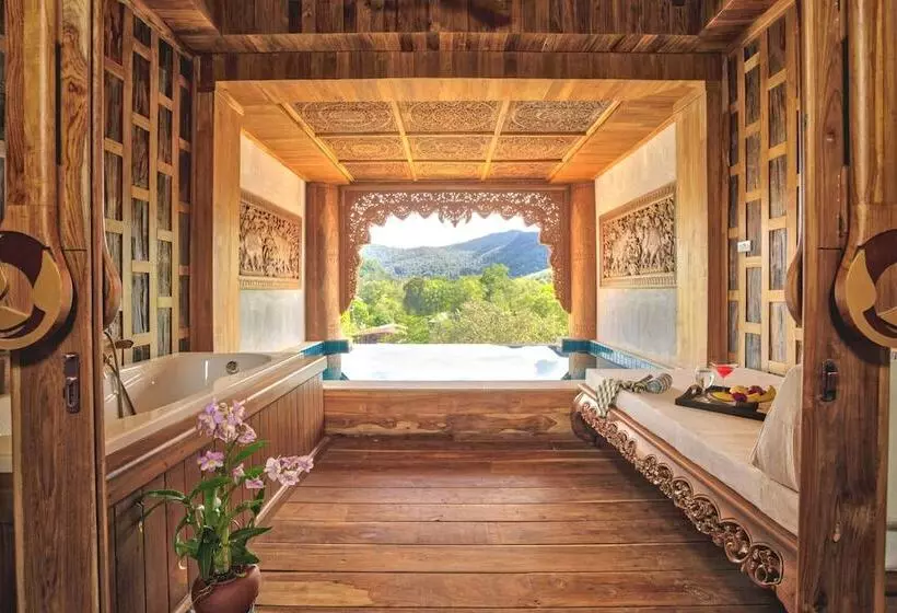 سوئیت با چشم‌انداز, Santhiya Tree Koh Chang Resort