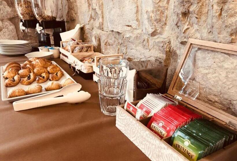 经济房, B&b Buona Stella