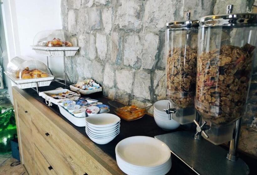 标准间, B&b Buona Stella