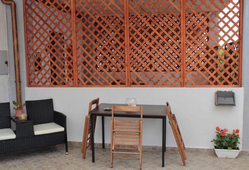 חדר סטנדרט לשלושה, B&b Verzavò