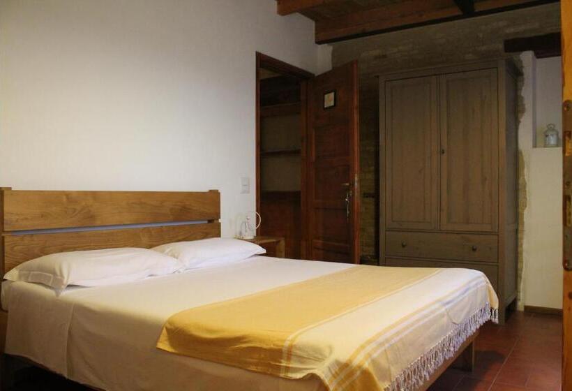 Номер Стандарт Трехместный, Agriturismo Bassarì