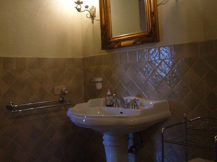 סוויטה, Borgo Storico Cisterna