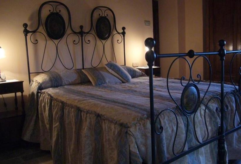 סוויטה, Borgo Storico Cisterna