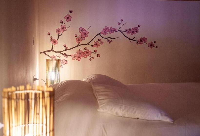 سوئیت با وان آب گرم, Terre Dell Amore