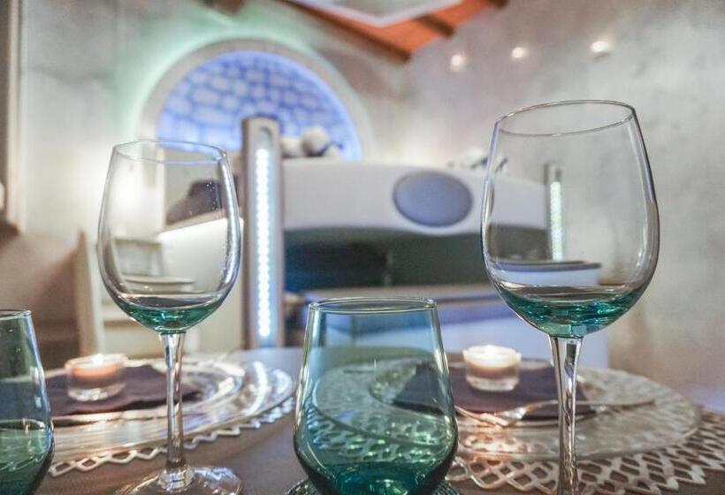 اتاق لوکس, Terre Dell Amore