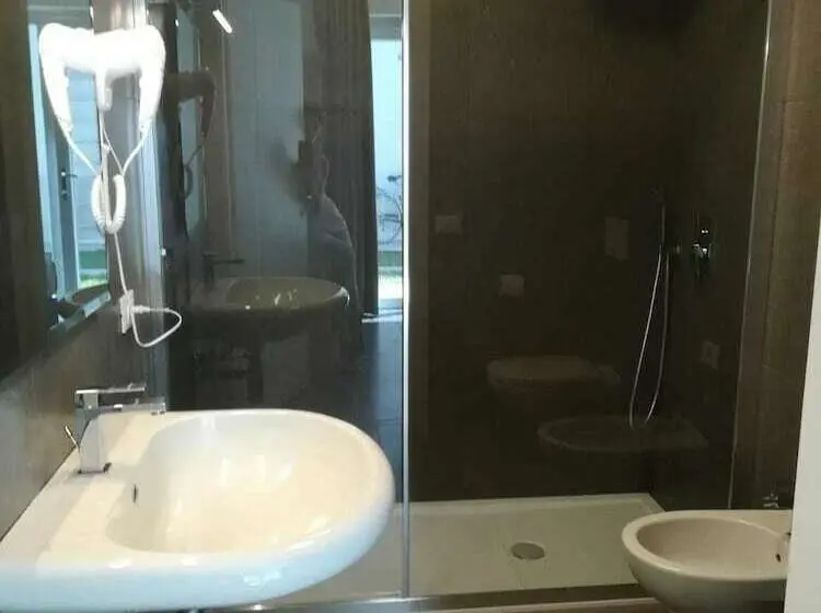 スタンダード４人部屋, Garda Guest House