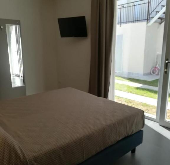 Номер Стандарт, Garda Guest House