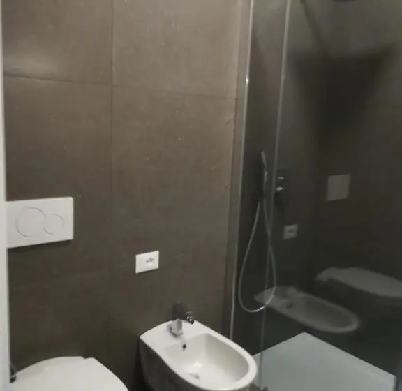スイート（家族用）, Garda Guest House