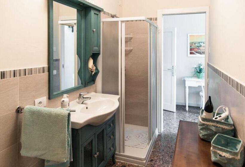 غرفة قياسية, Villa Fava