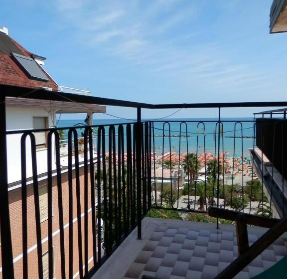 اتاق استاندارد با بالکن, B&b Attico Mare