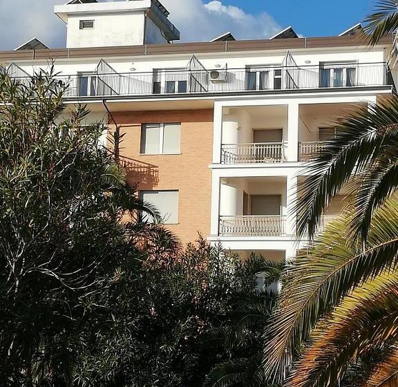 اتاق سه نفره دلوکس با چشم‌انداز دریا, B&b Attico Mare