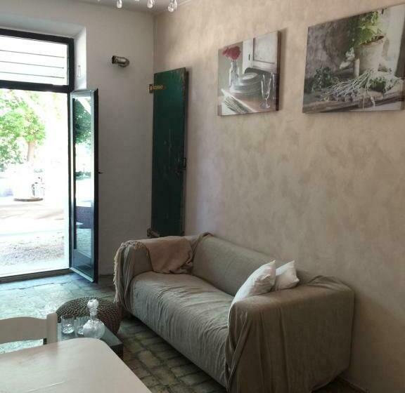 דירת חדר, Casa Del Fonte