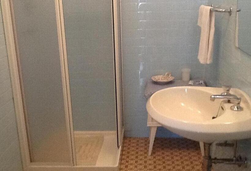 חדר סטנדרט יחיד, Due Pini