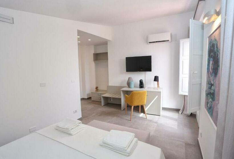 غرفة قياسية مزوَّدة بتراس, Al Duomo Rooms & Flats