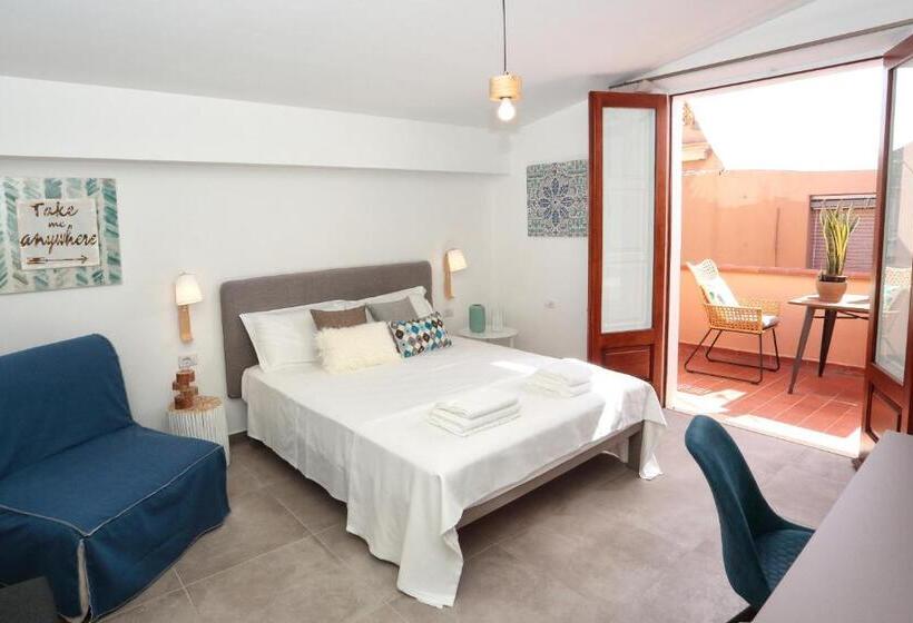 غرفة قياسية مزوَّدة بتراس, Al Duomo Rooms & Flats