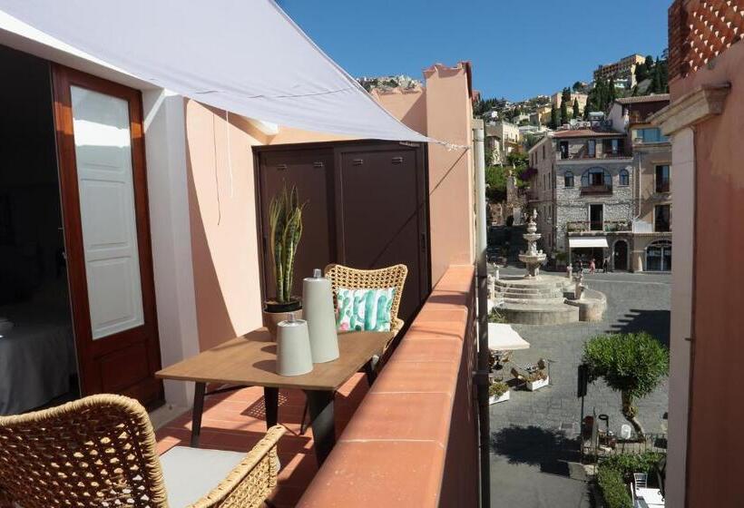 غرفة قياسية مزوَّدة بتراس, Al Duomo Rooms & Flats