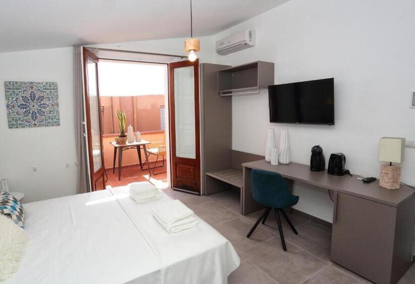 غرفة قياسية مزوَّدة بتراس, Al Duomo Rooms & Flats