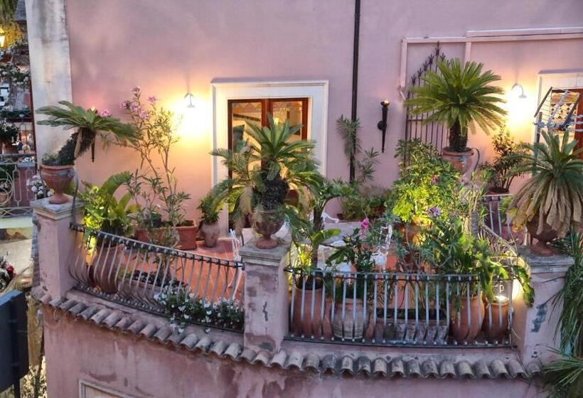 شقة غرفة واحدة مزودة بتراس, Al Duomo Rooms & Flats