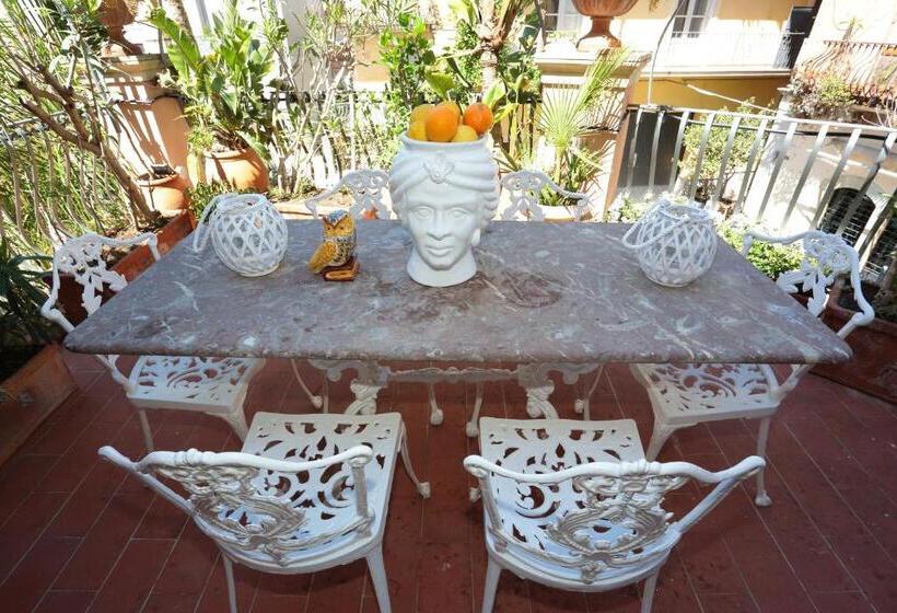 شقة غرفة واحدة مزودة بتراس, Al Duomo Rooms & Flats